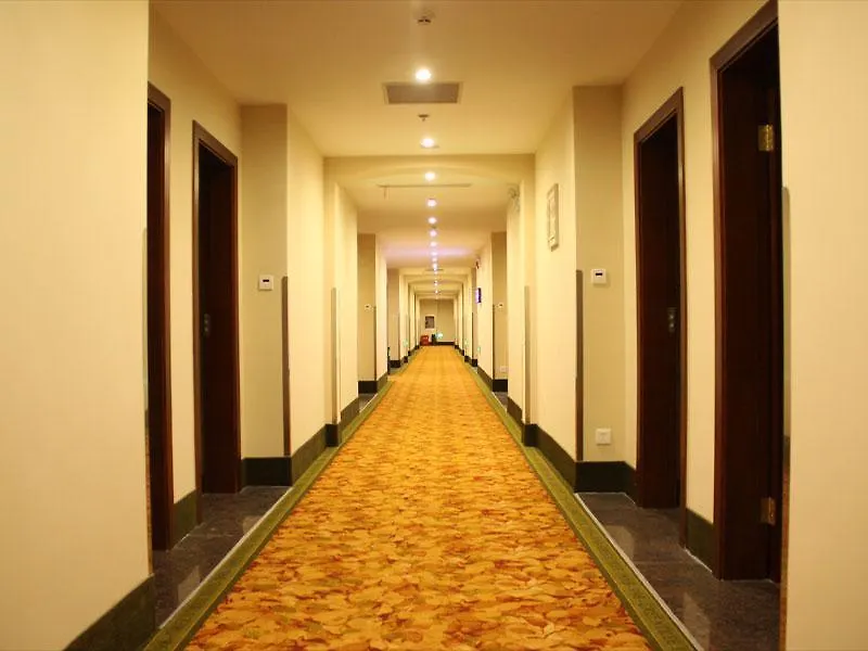 Greentree Inn Shanghai Hongqiao Hub Qibao Express Hotel 3*,  China