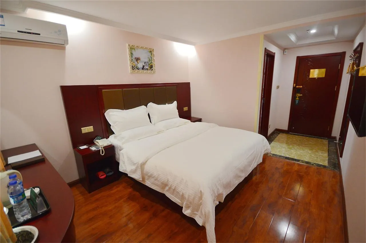 Greentree Inn Shanghai Hongqiao Hub Qibao Express Hotel