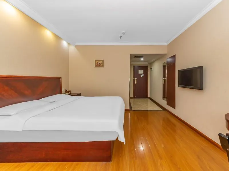 Greentree Inn Shanghai Hongqiao Hub Qibao Express Hotel 3*,  China